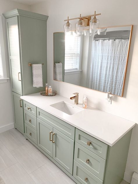 Light Green Bathrooms, Bathroom Cabinet Colors, Green Bathroom Vanity, Primary Bath, Bathroom Color Schemes, Bathroom Redesign, Bathroom Color, Bathroom Inspiration Decor, Upstairs Bathrooms