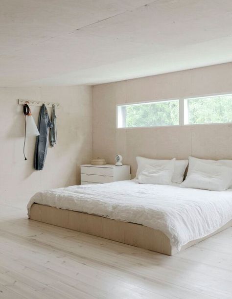 Minimal Bedroom, Small Window, Clerestory Windows, Cheap Decor, Scandinavian Home, Girls Room Decor, Minimalist Bedroom, Cheap Home Decor, Girls Room