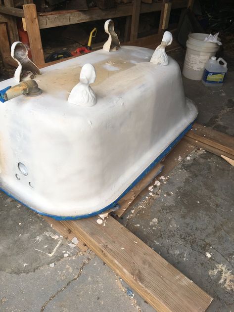 Painting A Clawfoot Tub, Clawfoot Tub Restoration, Refinished Clawfoot Tub, Black Clawfoot Tub, Clawfoot Tub Bathroom, Tub Refinishing, Garden Bathtub, Painting Bathtub, Clawfoot Tub Shower