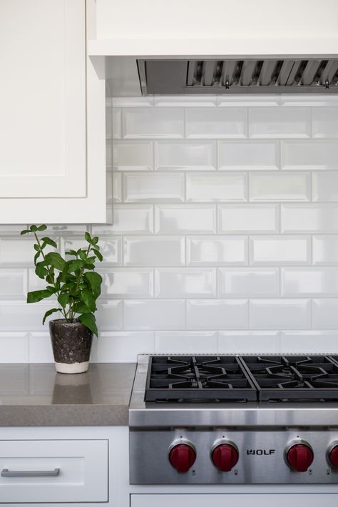 Bevelled Subway Tile Kitchen, 3x6 Beveled Subway Tile Backsplash, Beveled White Subway Tile Backsplash, White Subway Tile Kitchen Backsplash With Mosaic Accent, White Beveled Subway Tile Kitchen, White Subway Tiles Kitchen, Kitchen Tiles White, Beveled Subway Tile Kitchen, White Tiles Kitchen