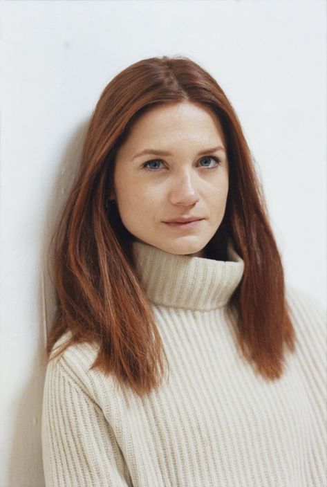 Bonnie Francesca Wright, Film Harry Potter, Harry And Ginny, Jeff Bridges, Bonnie Wright, Ginny Weasley, Harry Potter Cast, Christina Hendricks, Harry Potter Characters