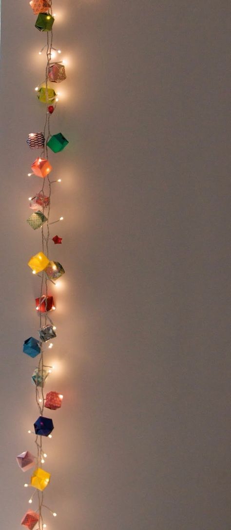 Origami Garland, Diy String Lights, Origami Lamp, String Of Lights, Diy Lampe, Folding Origami, Decor Ikea, Home Goods Decor, Kirigami