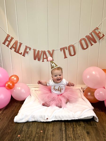 Half Year Birthday Photoshoot Ideas, Half Way To One Decoration Ideas, 6 Month Old Birthday Ideas, 6 Momths Baby Photoshoot, Baby Girl 6 Months Shoot, 6 Month Baby Photo Shoot, Baby 6 Month Birthday Ideas, 6 Month Photoshoot Ideas Babygirl, 6 Months Birthday Decoration Ideas