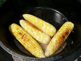 Fried Corn On The Cob Recipe, Grilled Mexican Street Corn, Cojita Cheese, Oven Dinners, Tan Kitchen, Skillet Corn, Corn Dishes, How To Cook Corn, Iron Skillet Recipes