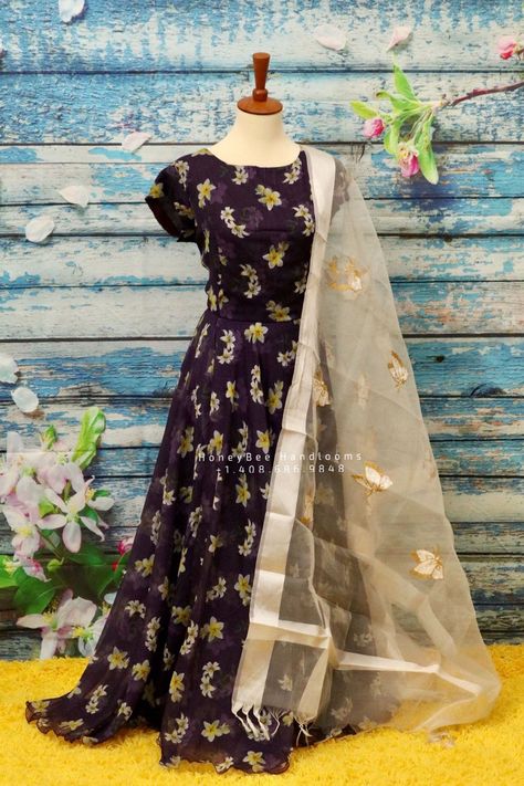 fface8385abbf94b4593a0ed53a0c70fdesc52843904ri Lehenga Latest, Pattu Langa, Crop Tops For Kids, Saree Party, Indian Dresses For Women, Lehenga Bridal, Saree With Belt, Half Saree Lehenga, Saree Lehenga