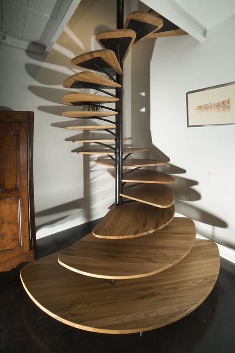 47 Amazing Staircases You'll Want to Climb ... #unusualstaircase #grandstaircaseideas #amazingtaircase #staircases #staircasedesign #uniquestaircase Staircase Styles, Design Interior Modern, Beautiful Stairs, Escalier Design, Home Stairs Design, Modern Stairs, Lan Can, Spiral Stairs, Wooden Stairs