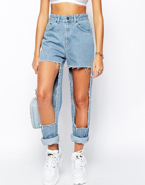 So for those of you considering purchasing a ripped jean, who aren’t really sure where the line between chic and WTAF is, here are 11 pairs of ripped jeans which have gone too far… Really Ripped Jeans, Very Ripped Jeans, Extreme Ripped Jeans, Slim Mom Jeans, Cut Out Jeans, Blue High Waisted Jeans, Diy Pants, High Waisted Ripped Jeans, Baggy Dresses