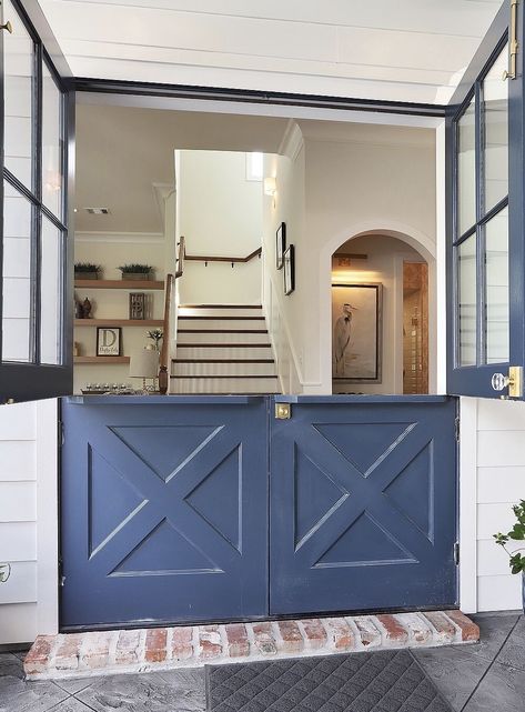 Dutch Door Entryway, Double Back Door Ideas, Dutch Door With Window, Double Stable Door, Double Dutch Front Door, Dutch French Doors, Kitchen Double Doors, Dutch Back Door, French Dutch Doors