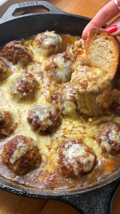 Crock Pot Inspired Meatball Recipes, Dandelion Recipes, Beef Recipes Easy, Food Recepie, French Onion, Food Videos Cooking, Beef Dishes, Edible Flowers, Ground Beef Recipes