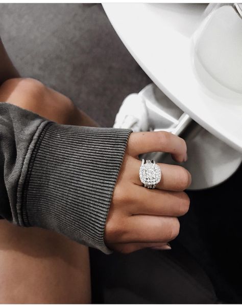 Jess Conte has such a beautiful ring😍😍😍 Jess Conte, Big Wedding Rings, Big Engagement Rings, Gorgeous Rings, Dream Engagement, Dream Engagement Rings, To Infinity And Beyond, Put A Ring On It, Dream Ring