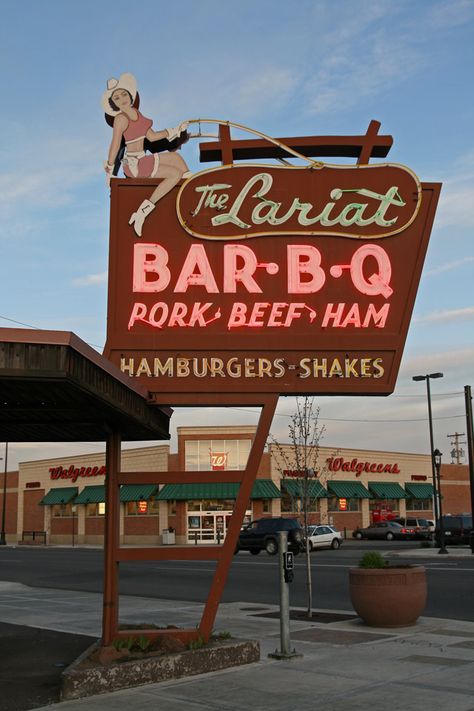 Lariat BBQ sign "There were lots of great old neon signs in Yakima.  That's one advantage of having 300 days of sunshine a year and almost no snow" Old Neon Signs, Retro Signage, Googie Architecture, Bbq Signs, Bar B Q, Ghost Signs, Vintage Neon Signs, Restaurant Signs, Neon Nights