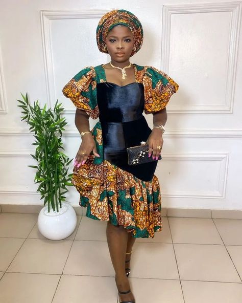 Ankara And Velvet Dress Styles, Velvet And Ankara Styles, Velvet With Ankara Styles, Ankara Short Gowns Classy Wedding, Ankara Gele Styles, Ankara Short Gown Styles For Wedding, Latest Ankara Dress Designs, Catholic Thanksgiving, Ankara Dress Styles Gowns Classy