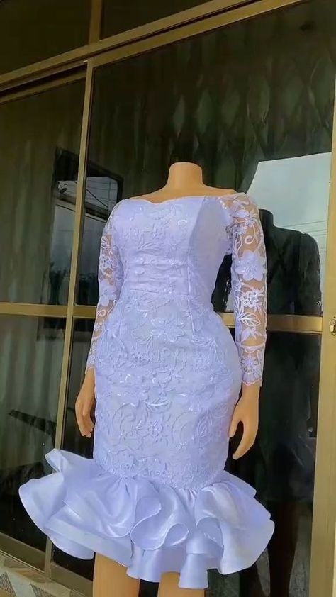 Asoebi Lace Style, Black Dress For Party, Lace Dress Styles Ghana, Simple White Lace Dress, Women African Dresses, Asoebi Lace, Lace Styles For Wedding, White Lace Dress Short, Lace Dress Classy