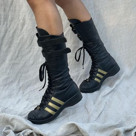 Adidas missy Elliot knee high boxing boots 

Size EU... - Depop Boxing Boots Fashion, Adidas Boxing Boots, Rave Shoes, Missy Elliot, Boxing Boots, Funky Shoes, Classy Shoes, Black Knee High Boots, Adidas Fashion