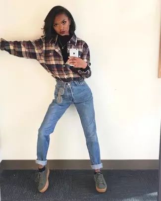 Shirt Turtleneck Outfit, Aerin Creer, Comfy Jeans Outfit, Thrift Store Outfits, 90s Inspired Outfits, Turtleneck Outfit, Mom Jeans Outfit, Flannel Outfits, Fashion Curvy