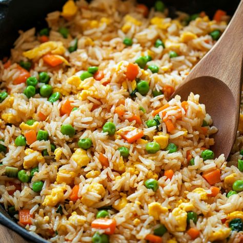 Egg Fried Rice Fried Rice With Egg, Egg Fried Rice, Quick Stir Fry, Instant Rice, Rice Varieties, Chinese Takeout, 20 Minute Recipes, Diced Chicken, Sauteed Veggies