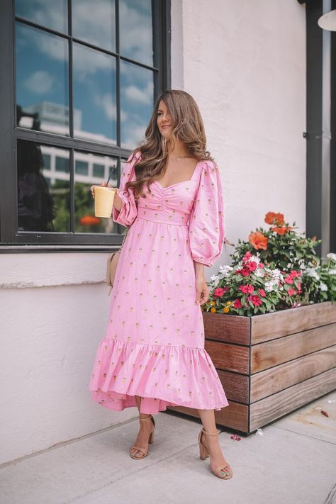 Caitlin Covington, Easter Dresses For Women, Happy Tuesday Friends, Spring Midi Dress, Easter Tops, Southern Curls And Pearls, Easter Dresses, Cute Modest Outfits, Preppy Summer