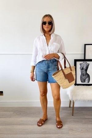 Mum Outfits, Classic Summer Outfits, Capsule Wardrobe Women, Holiday Outfits Summer, Summer Holiday Outfits, Mum Fashion, Classic Style Outfits, Summer Attire, Summer Capsule Wardrobe