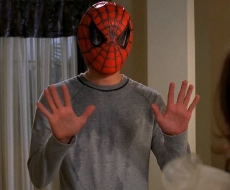 Seth And Summer Spiderman, Seth Cohen Icons, Seth Cohen Aesthetic, Seth Cohen Outfits The Oc, Seth Cohen The Oc, Seth Cohen And Ryan Atwood, Seth Cohen And Summer, The Oc Show, Autumn Wishlist