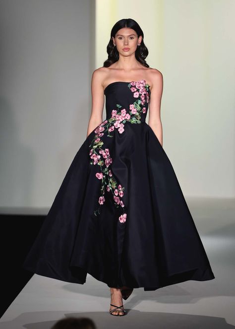 Oscar 2024 Dresses, Oscar’s 2023, Kendall Jenner Oscars 2022, Spring Luncheon, Black Elie Saab Gown, Oscar De La Renta Embroidered Dress, Traditional Indian Dress, Womens Prom Dresses, Baby Girl Dress Patterns