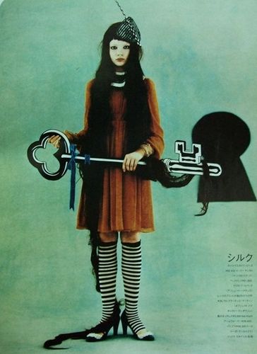 https://flic.kr/p/4GeXH2 | WELCOME TO WONDERLAND | from SO-EN 裝苑 fashion magazine  October / 2007  photographs / Masashi Ikuta model  / Amanda Circus Goth, Sculptural Dress, Japanese Goth, Dark Cabaret, Striped Stockings, Poses References, Rabbit Hole, Pose Reference Photo, Key Hole