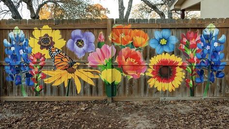 Outdoor Wall Decorating Ideas, Fence Paintings Art, Painting On Fences Wall Art, Spray Paint Flower Art, Colored Fence Ideas, Flower Fence Painting, Mural Fence Painting, Street Art Flowers, Spray Paint Murals