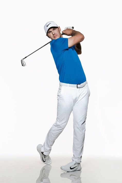 Hitting It Solid together with Australian Golf Digest and Brooks Koepka share how to hit solid golf iron shots every time. Golf Pose Reference, Iron Shots, Brooks Koepka, Golf Score, Golf Chipping, Golf Drills, Golf Irons, Golf Exercises, Golf Instruction