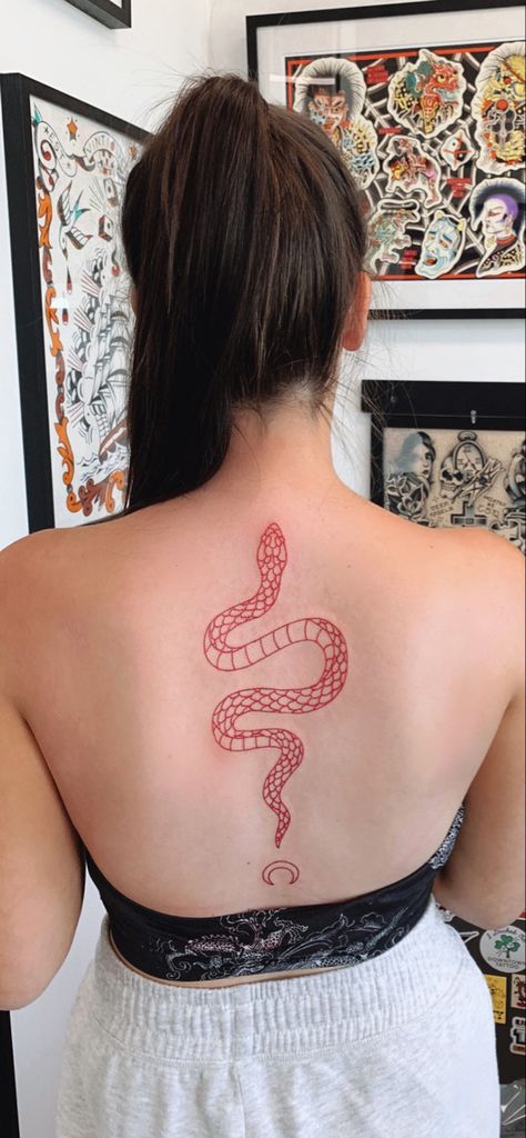 Red Snake Back Tattoo Women, Red Ink Snake Tattoo On Back, Red Snake Spine Tattoo, Red Snake Tattoo Back, Cobra Back Tattoo, Snake Line Tattoo, Fine Line Snake Tattoo, Tattoo Espalda Mujer, Red Snake Tattoo