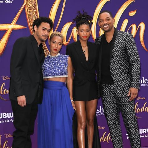 Will Smith and His Family at the Aladdin Premiere 2019 Will Smith And Family, Black And Grey Suit, Ian Alexander, Regina King, Purple Carpet, Marriage Couple, Willow Smith, Jada Pinkett Smith, Celebrity Families