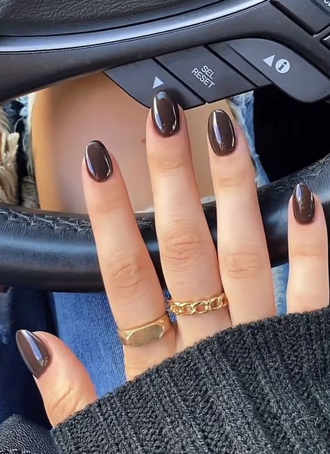 2024 Nails Inspiration, Shaping Oval Nails, Simple Design Nails Acrylics, Dip Powder Nails Natural Nail, Fall Nails Ideas Autumn Designs, Fall Nails Square Round, Fall Dark Nail Colors, Short Pointed Nails Design, Simple Nails Painted