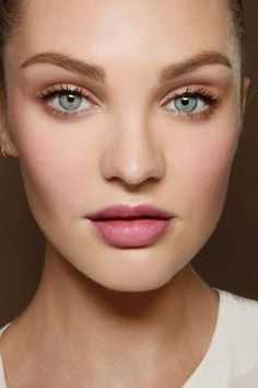 Natural Stage Makeup, Stage Makeup Theatre, Natural Pink Lips, Coffee Facial, Glowing Radiant Skin, Luscious Hair, Home Remedies For Hair, Braut Make-up, Natural Wedding Makeup