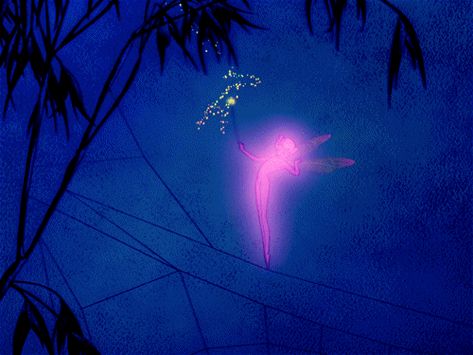 tumblr_nsy6zu5y0o1ru72gvo1_500.gif Spirit Animation, Fairy Gif, Fairies Aesthetic, Angel Sculpture Art, Fairies Gif, Magic Wings, Post Cover, Sound Bath, Sky Full Of Stars