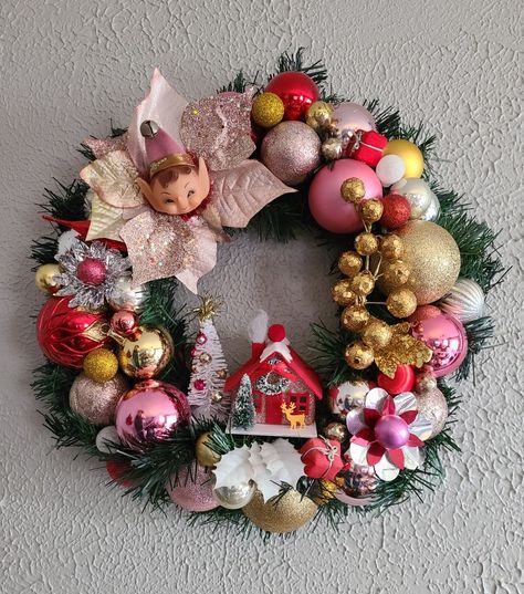 Kitschy Crafts, Christmas Retro Wreath, Kitsch Christmas Wreath, Vintage Plastic Christmas Wreath, Camp Christmas, Vintage Kitsch Wreath, Shiny Brite Ornaments Wreath, Valentine Craft Decorations, Elf Face