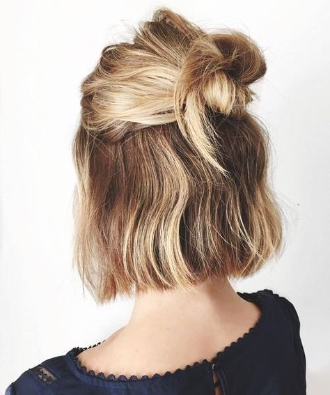 Messy Half Updo For Bob Hair Play, 5 Minute Hairstyles, A Messy Bun, Wavy Bobs, Wild Hair, Penteado Cabelo Curto, Good Hair Day, Hair Envy, Grunge Hair