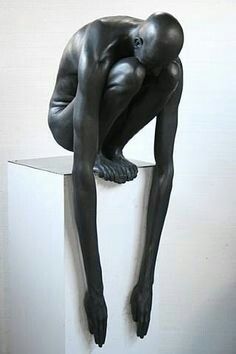 Scale and proportion: This sculpture utilizes the effect of disproportionality, as the figure's arms disproportionate to his body. Emil Alzamora, Proportion Art, Scale And Proportion, Elements And Principles, Figure Sculpture, Principles Of Design, Sculpture Metal, Contemporary Sculpture, Elements Of Design