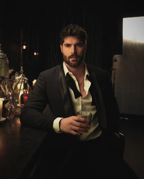 Alfa Man, Nico Russo, Nick Bateman, Ugly Love, Character Inspiration Male, Men With Street Style, Aesthetic Guys, Book Boyfriends, Handsome Actors