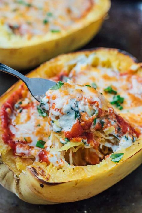 Squash Bowl, Children Recipes, Stuffed Spaghetti Squash, Easy Tomato Sauce, Vegetarian Lasagna, Yummy Meals, Spaghetti Squash Recipes, Healthy Comfort, Cheesy Pasta