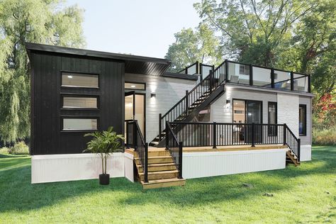 Design Casa Piccola, Tiny House Big Living, Park Model Rv, Tiny House Exterior, Park Model Homes, House Big, Best Tiny House, Casa Container, Modern Tiny House