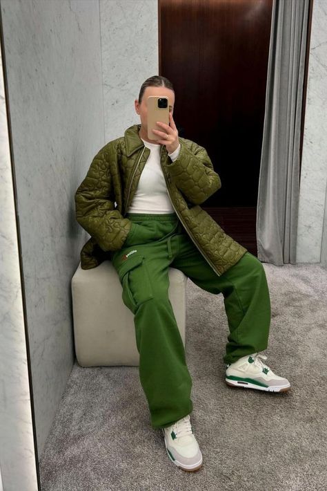 Jordan 4 Pine Green Outfit, Pine Green Outfit, Jordan 4 Outfit Men, Jordan 4 Pine Green, Jordan 4 Outfit, Green Jordans, Air Jordan Sneakers, Green Sneakers, Jordan Sneakers