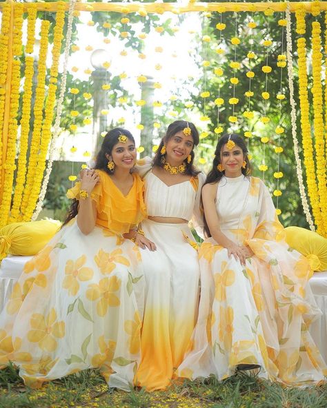 Haldi Decoration For Bride, Shaadi Dress For Bride Sister, Haldi Lehenga For Bride Sister, Haldi Family Outfits, Haldi Ceremony Outfit For Bride Indian Saree, Haldi Outfits Bride, Haldi Simple Dress, Mehndi Ceremony Outfit For Sister, Mehandi Ceremony Outfit For Bride