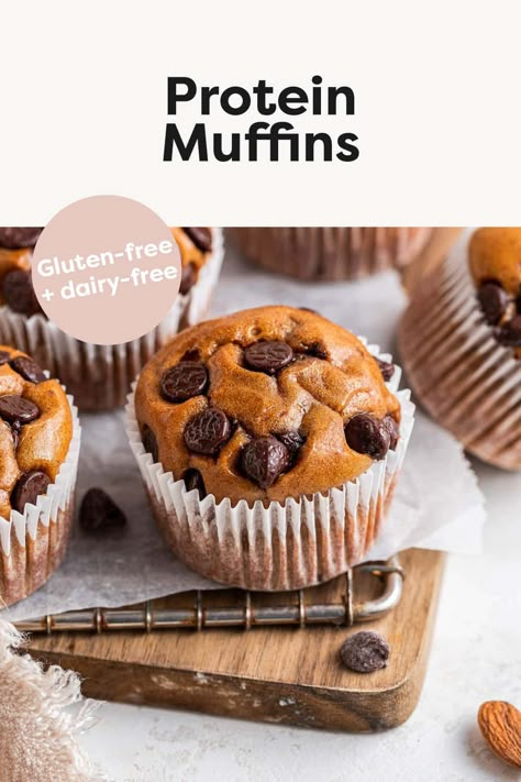 These flourless protein muffins are made with banana, almond butter and protein powder. They come together quickly in a blender and are oil-free, gluten-free, dairy-free and have 11 grams of protein in each muffin. High Protein Low Carb Recipes Snacks, Muffins With Protein Powder, Dietician Recipes, Gluten Free Protein Muffins, Mini Muffin Tin Recipes, Banana Almond Butter, Banana Protein Muffins, Baking With Protein Powder, Healthy Banana Muffins