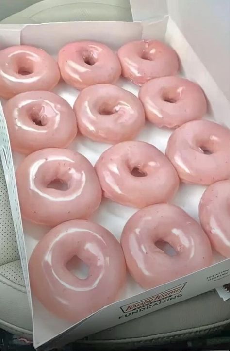 Baji Y Chifuyu, Glazed Donuts, Girly Coquette, Pink Foods, Donut Glaze, Everything Pink, Food Obsession, Pretty Food, Food Cravings