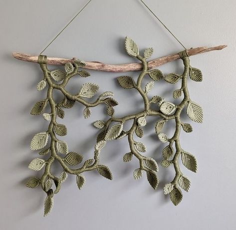 Macrame Projects Ideas, Macrame Leaves, How To Macrame, Simpul Makrame, Macrame Flower, Crochet Macrame, Shabby Chic Crafts, Macrame Decor, Macrame Knots