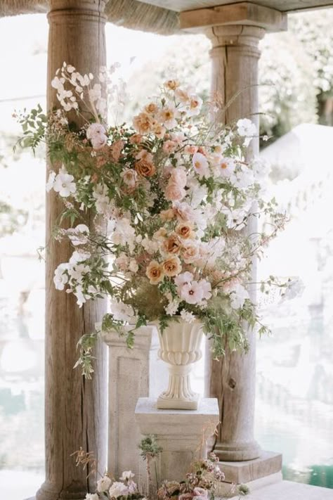 Wild Wedding Flowers, Pastel Pink Flowers, September Wedding Flowers, Flower Styling, Urn Arrangements, Flower Urn, Wild Wedding, Pastel Wedding Flowers, Large Floral Arrangements