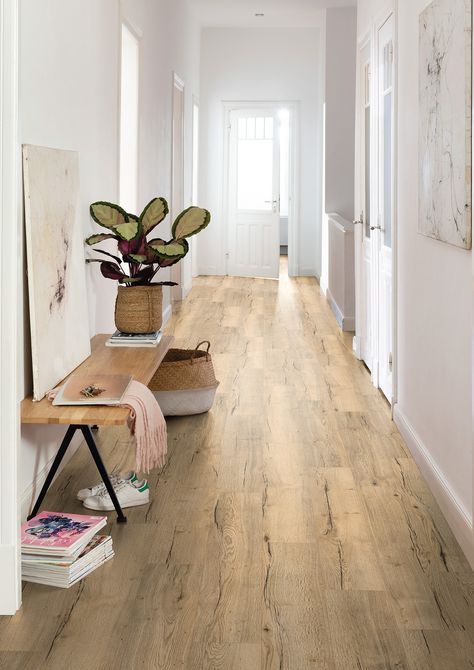 Hallway Designs, Flooring Inspiration, Flooring Trends, House Flooring, Oak Floors, Interior Design Tips, Laminate Flooring, Comfort Zone, House Rooms