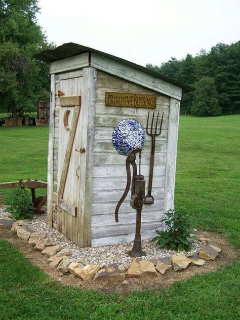 Outhouse/shed Outhouse Shed, Out Houses, Outdoor Toilet, Pump House, Storage Shed Plans, Garden Tool Storage, Potting Sheds, Outdoor Sheds, Outdoor Bathrooms