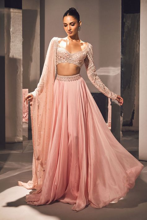 Jaipur Lehenga, Lehenga Cape, Ritika Mirchandani, Lehenga Inspiration, Desi Attire, Cape Set, Plain Skirt, Full Sleeve Blouse, Lehenga Designs Simple