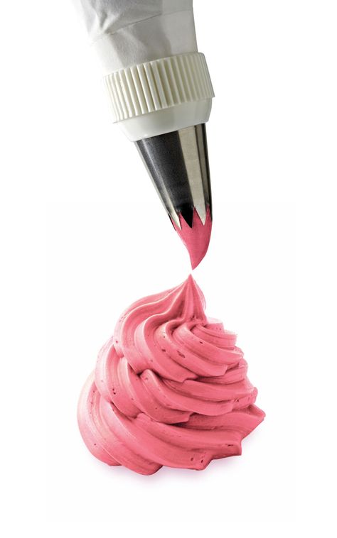 The Piping Bag Hack For Lovely 2-Toned Buttercream Swirls Piping Bag Hacks, Piping Buttercream, Types Of Frosting, Store Bought Frosting, Piping Bag, Freezer Bags, Pastry Bag, Buttercream Frosting, Watch Tv