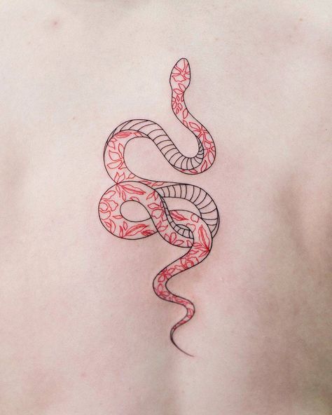 Back Tattoo Women Upper, Snake Tattoo Meaning, Small Snake Tattoo, Japanese Snake Tattoo, Serpent Tattoo, Snake Tattoo Design, Spine Tattoos For Women, Back Tattoo Women, Spine Tattoos