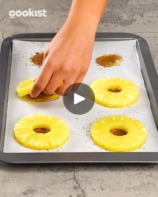 Tarte Tatin Recipe, Cookist Wow, Light Snacks, Desert Recipes, Puff Pastry, Tasty Dishes, Pastry, Pineapple, Dessert